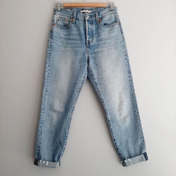 LEVI'S Wedgie High Rise Distressed Light Blue Wash Button Fly Jeans Sz 26 - Picture 2 of 16